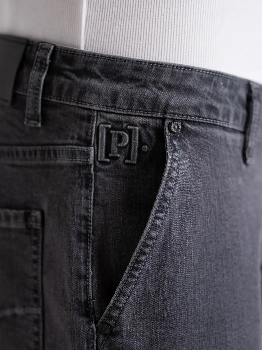 Leadstone Grey Baggy Fit Jeans - Image 10
